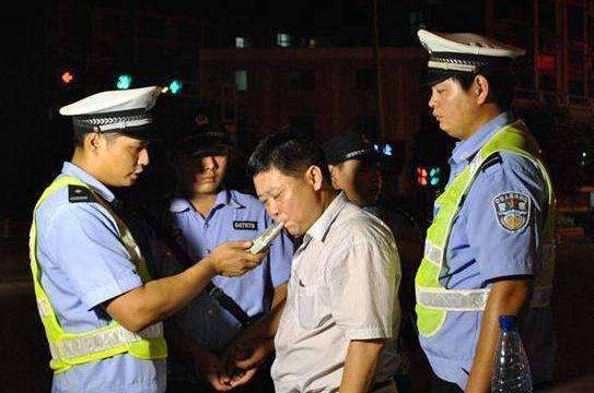 酒驾被抓.jpg 酒驾被抓.jpg